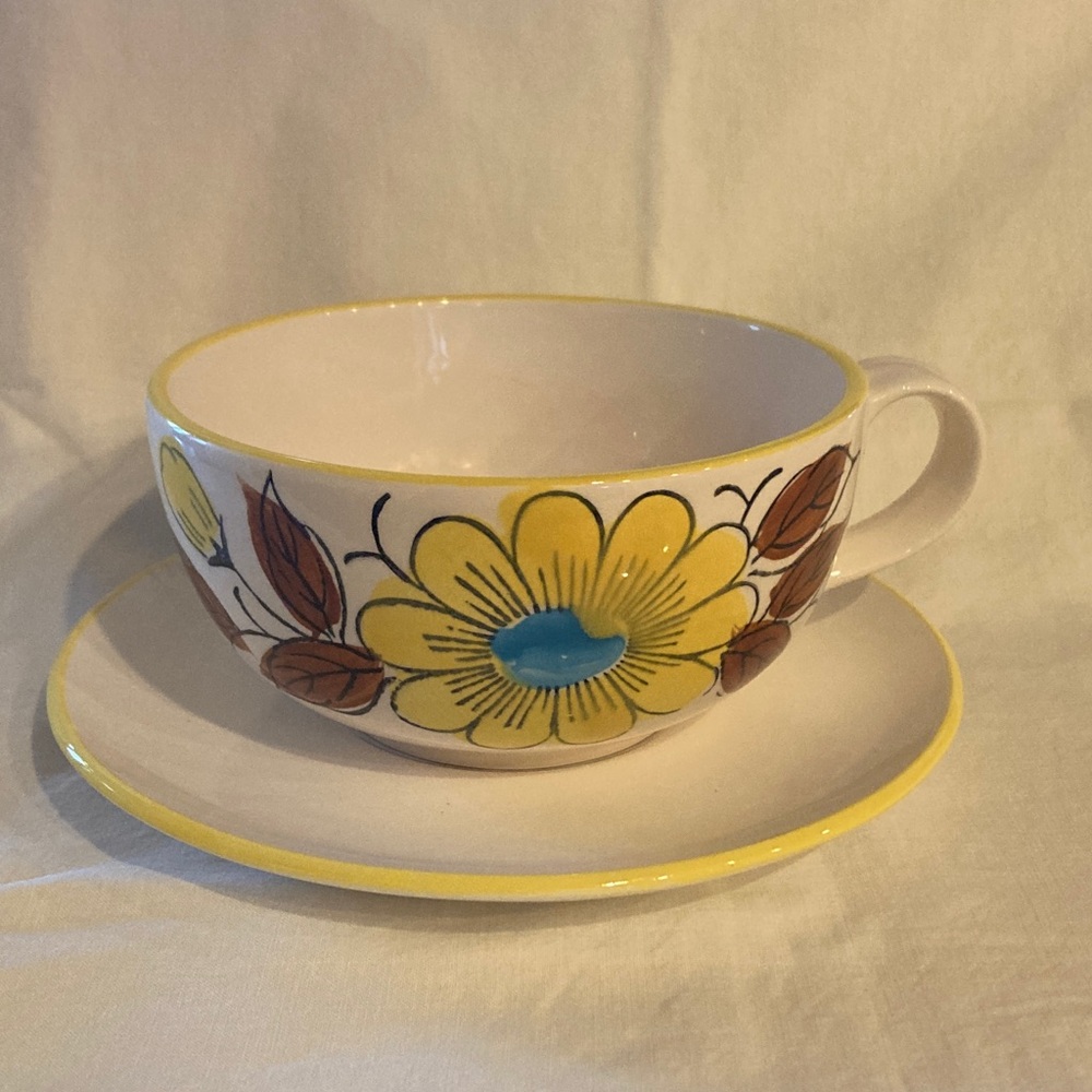 Vintage NIB 18 ounce Floral Jumbo Cup and Saucer Set Made in Japan